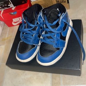 Toddler’s Jordan 1’s blue and black